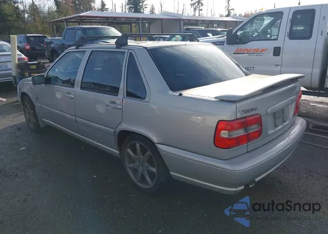 2000 Volvo S70 Glt/Glt Se z USA, uszkodzony, nr VIN YV1LS56D4Y2623131